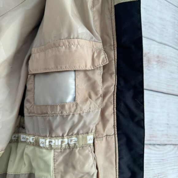 Ride Snowboards Cell 5 Series Quilted Jacket Women's Size XS Black - Picture 13 of 13